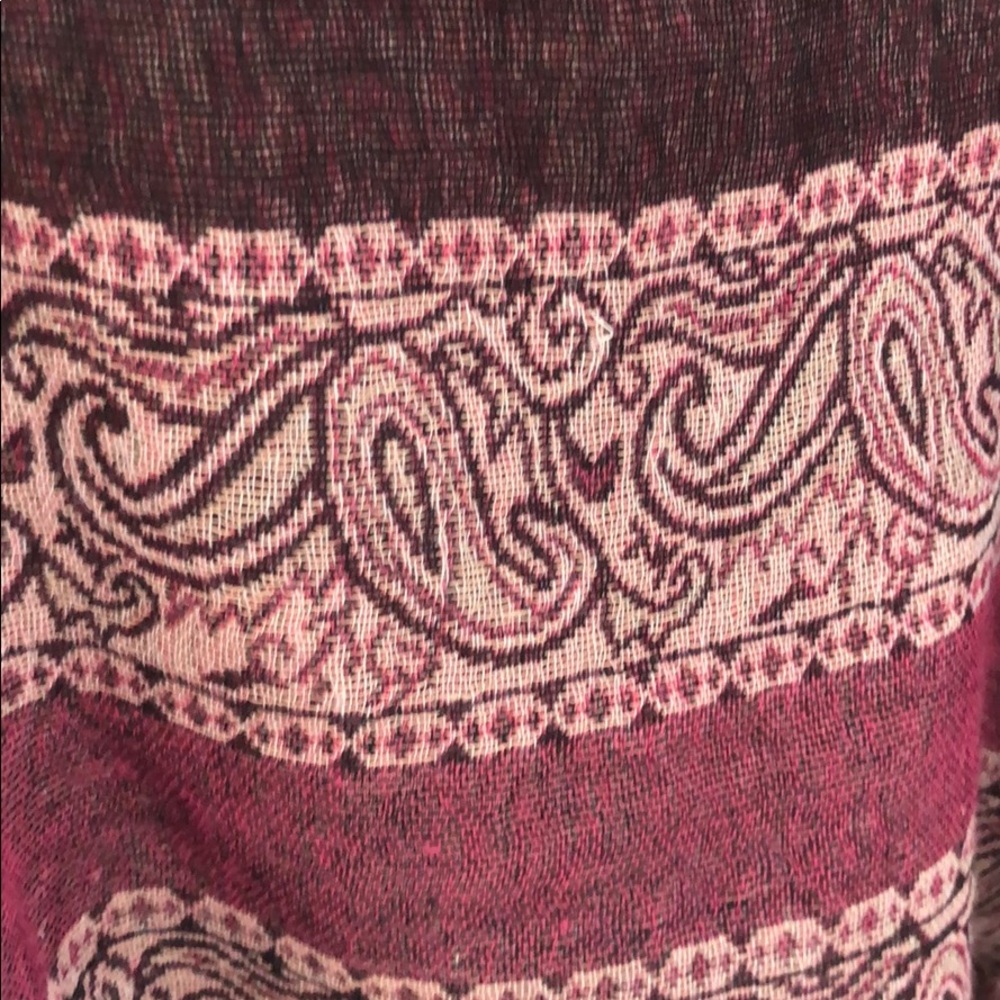 Beautiful Scarf - Picture 6 of 8